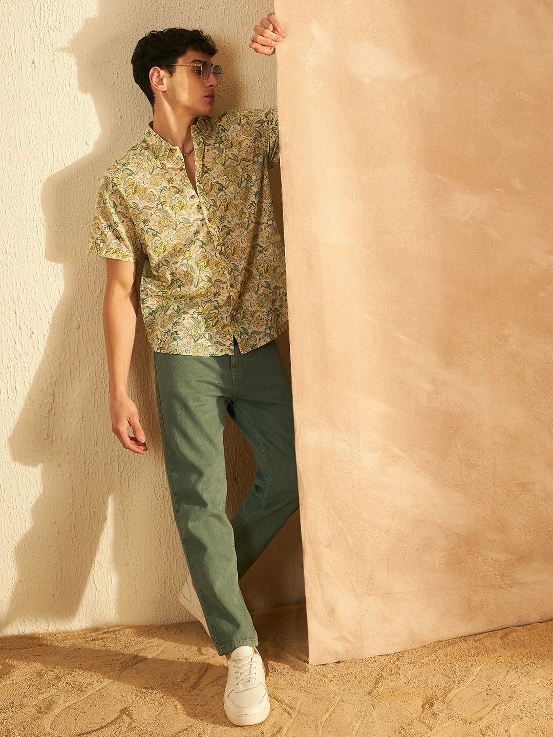 DENNISON Smart Floral Printed Spread Collar Cotton Oversized Lightweight Shirt