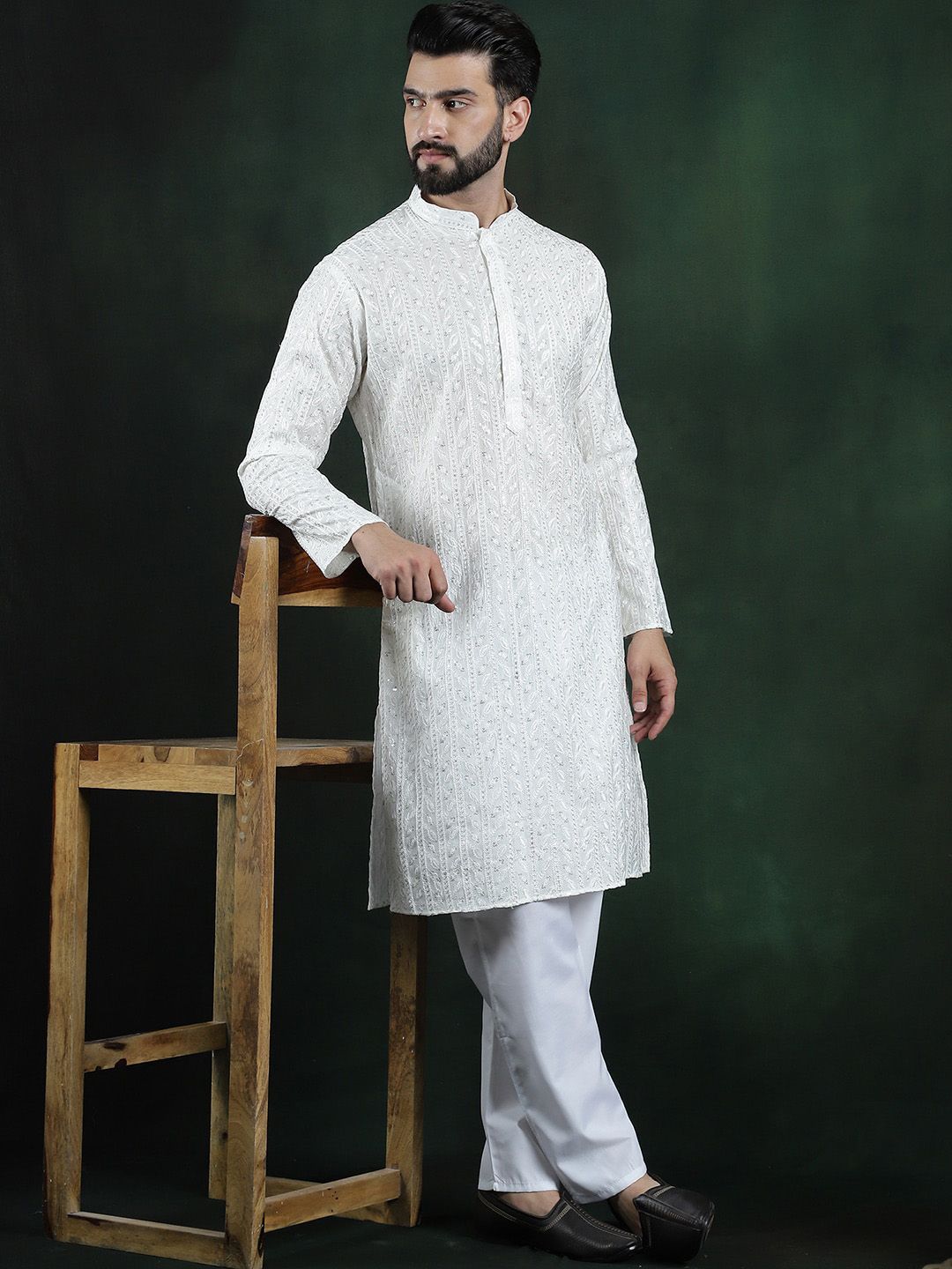 SOJANYA LUXE Floral Embroidered Regular Thread Work Kurta with Pyjamas