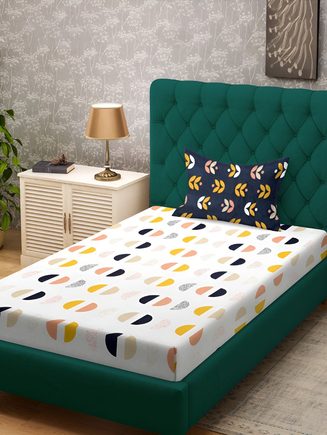 KLOTTHE White Geometric Cotton 300 TC Single Fine Bedsheet with a Pillow Cover-225 x 150 cm