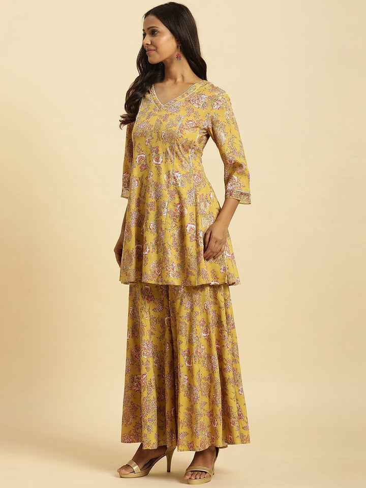 W Floral Printed V-Neck Panelled Gotta Patti A-Line Kurta With Sharara & Dupatta