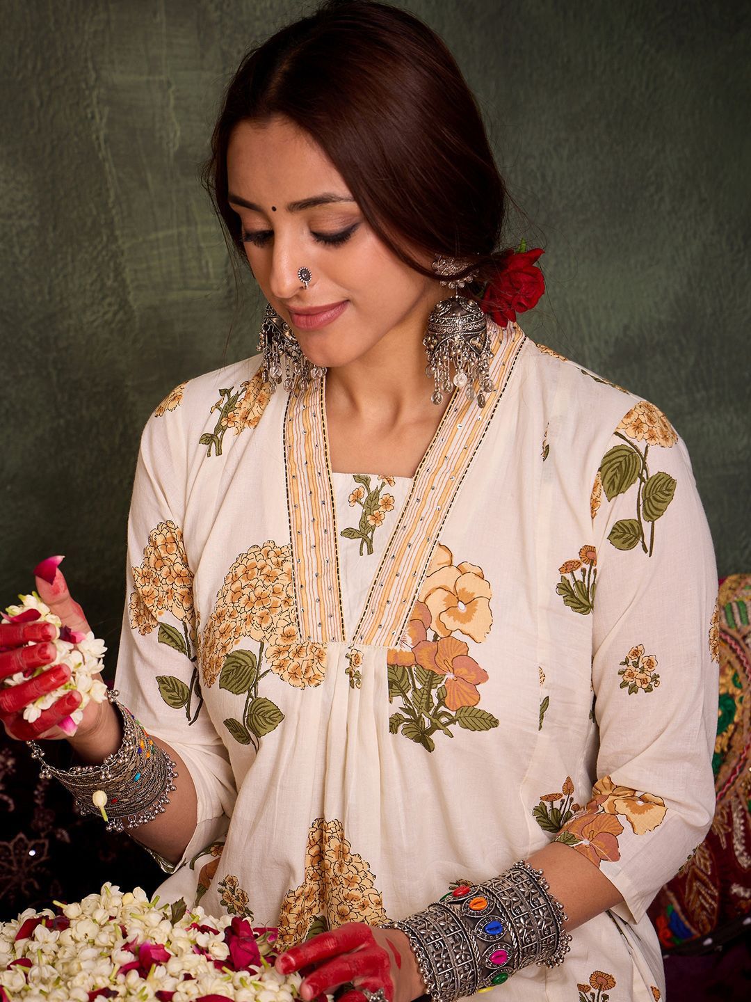Indo Era Floral Printed Pure Cotton V-Neck A-Line Kurta With Palazzos