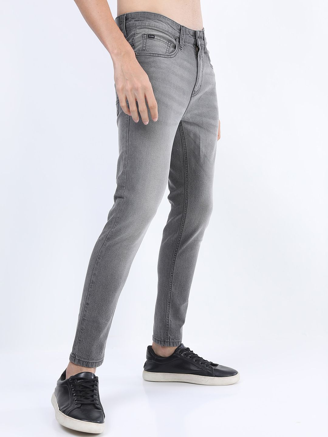HIGHLANDER Men Grey Skinny Fit Light Fade Stretchable Denim Jeans