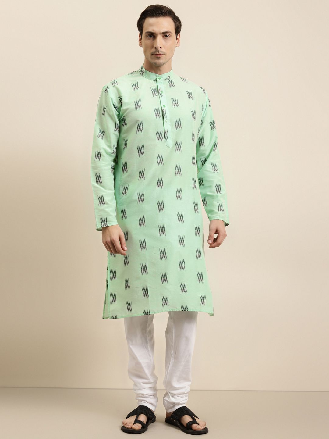 Sojanya Men Green & Black Geometric Ikkat Cotton Kurta