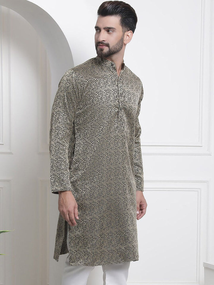 SOJANYA Mandarin Collar Floral Print Thread Work Kurta