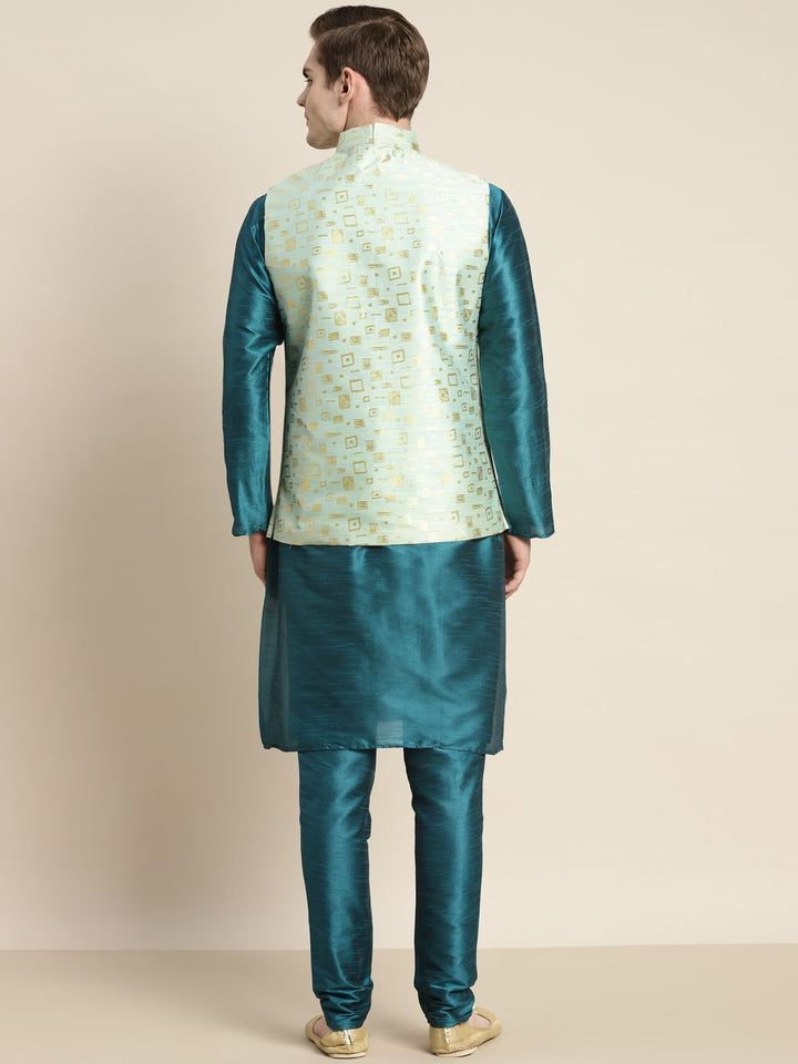 SOJANYA Men Green Kurta with Churidar