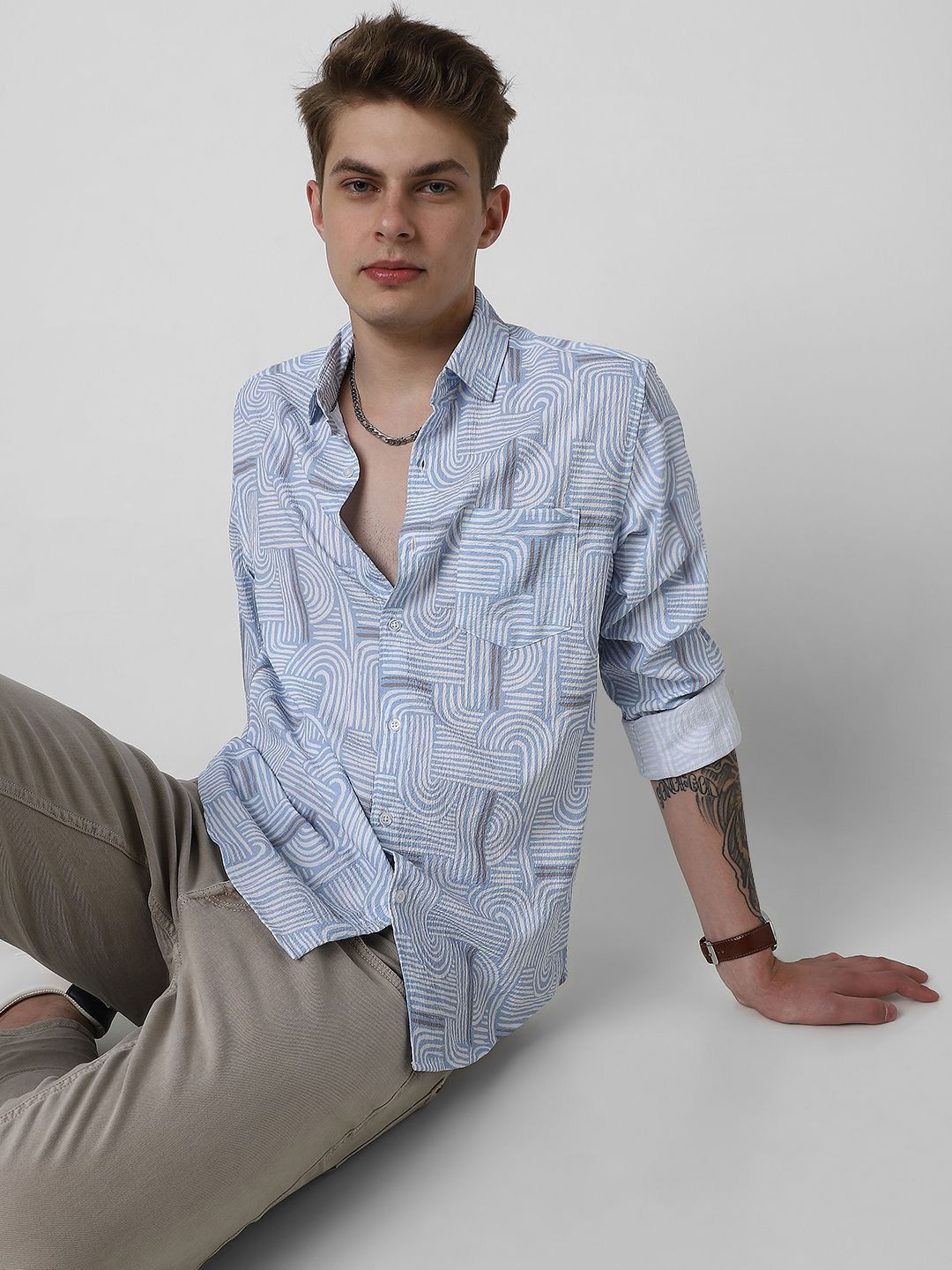 VASTRADO Men Classic Slim Fit Floral Opaque Printed Casual Shirt