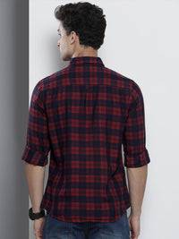 The Indian Garage Co Men Maroon & Navy Blue Checked Cotton Casual Shirt