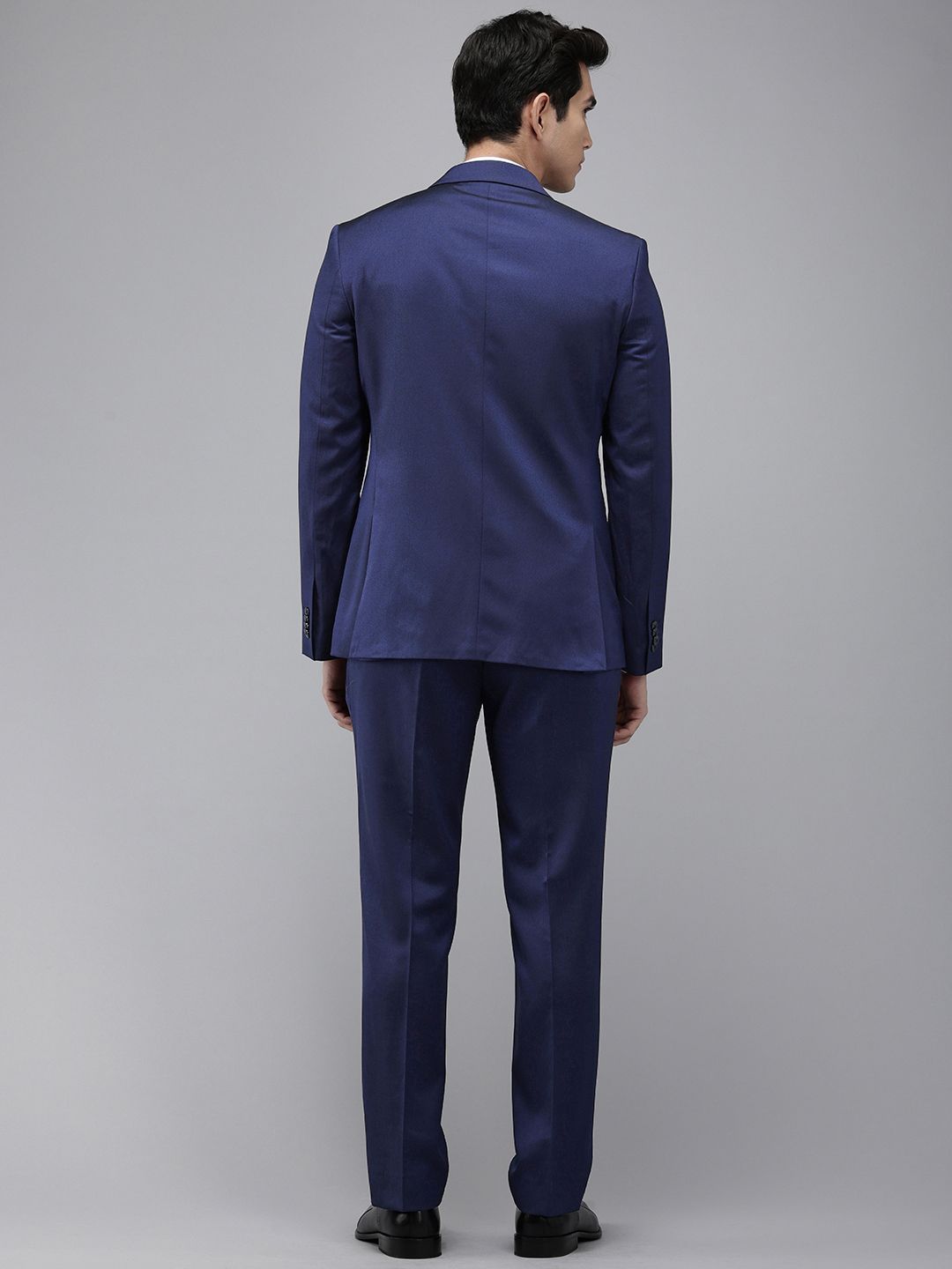 Park Avenue Super Slim Fit Notched Lapel Collar Single Breasted 3-Piece Party Wear Suit