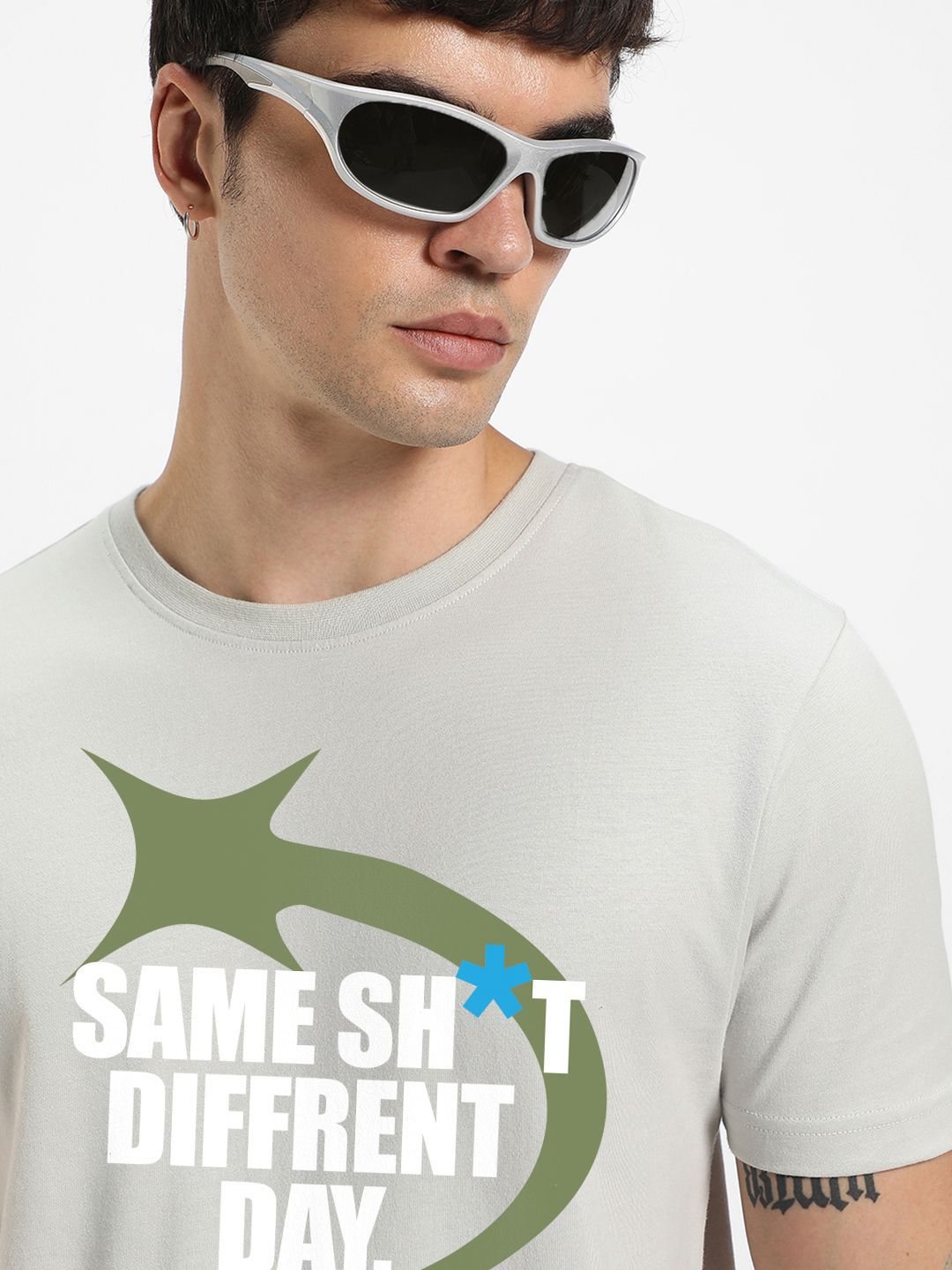 Bewakoof Men Typography Printed Round Neck Cotton T-shirt