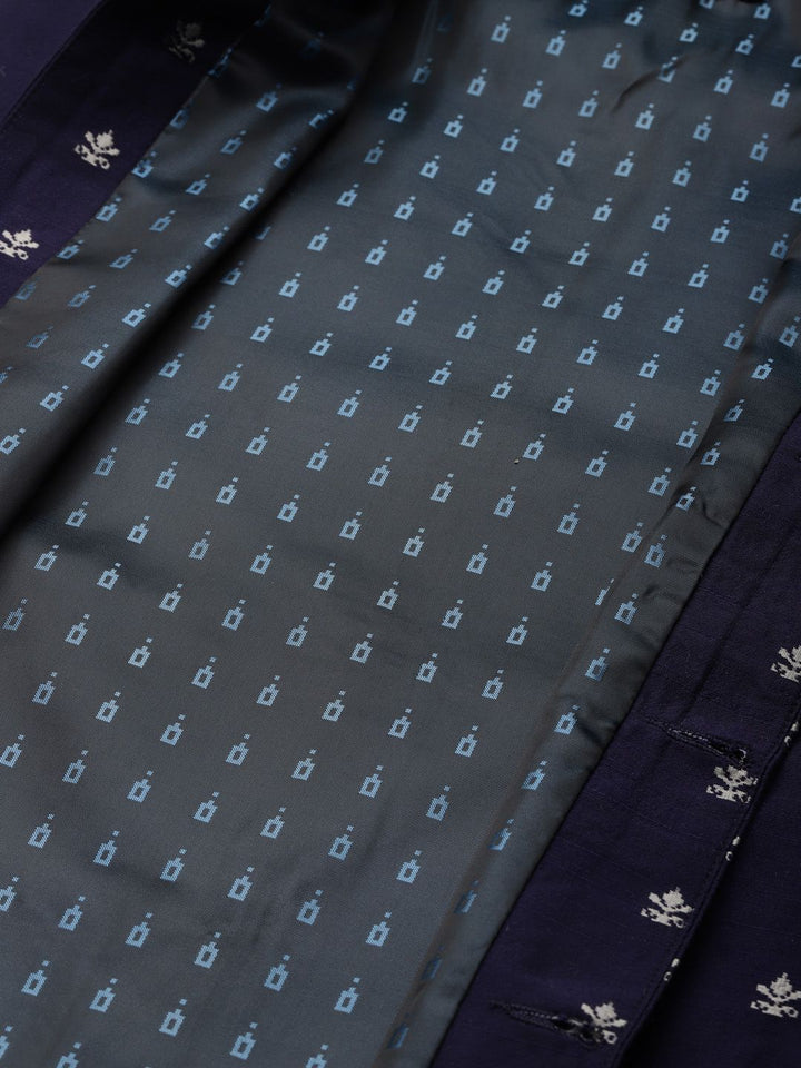 SOJANYA Men Blue Kurta with Churidar