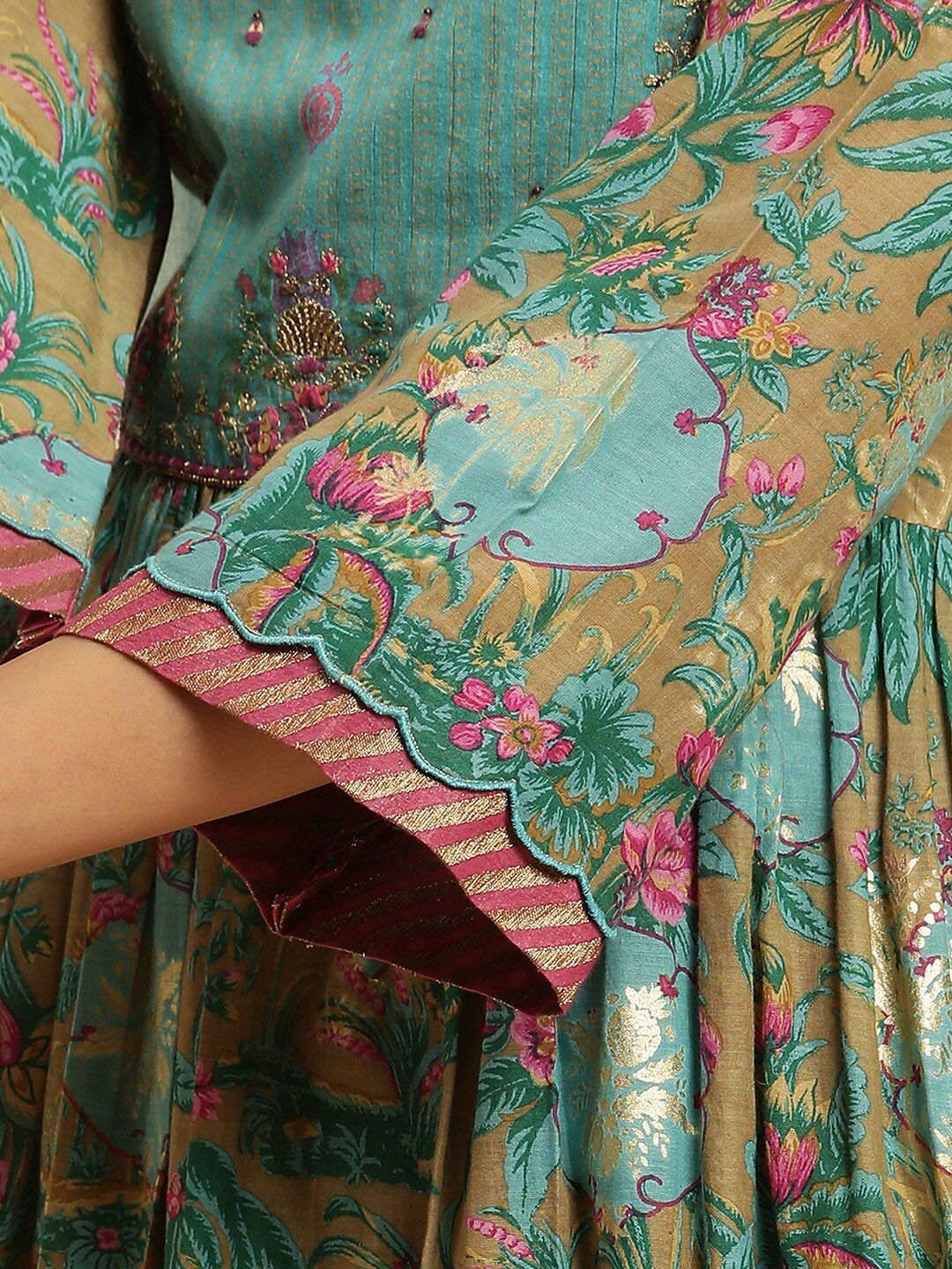 W Floral Print Cotton Kurta With Straight Pant & Dupatta