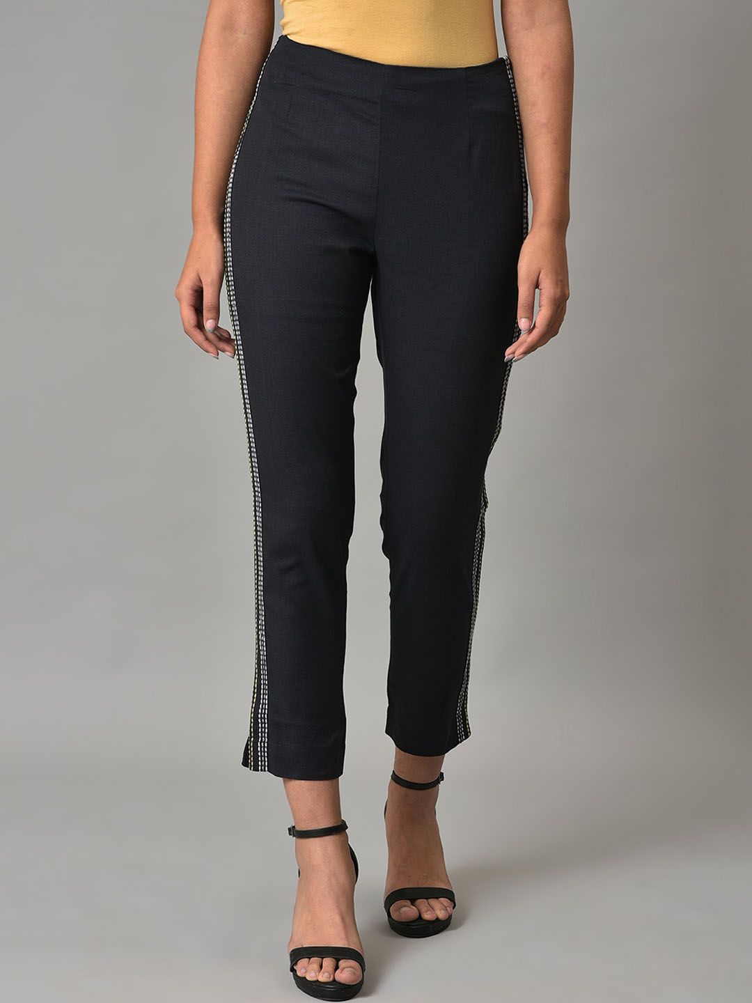 W Women Mid-Rise Regular Fit Cotton Trousers
