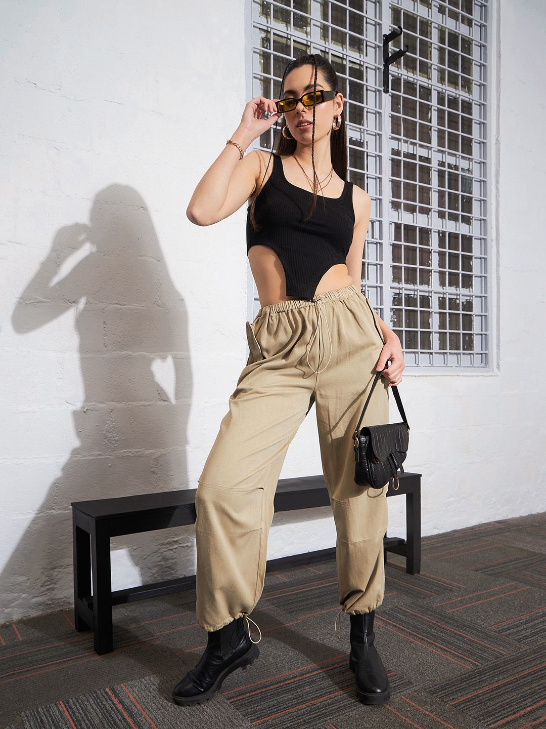 SASSAFRAS Black Sleeveless Crop Cotton Top