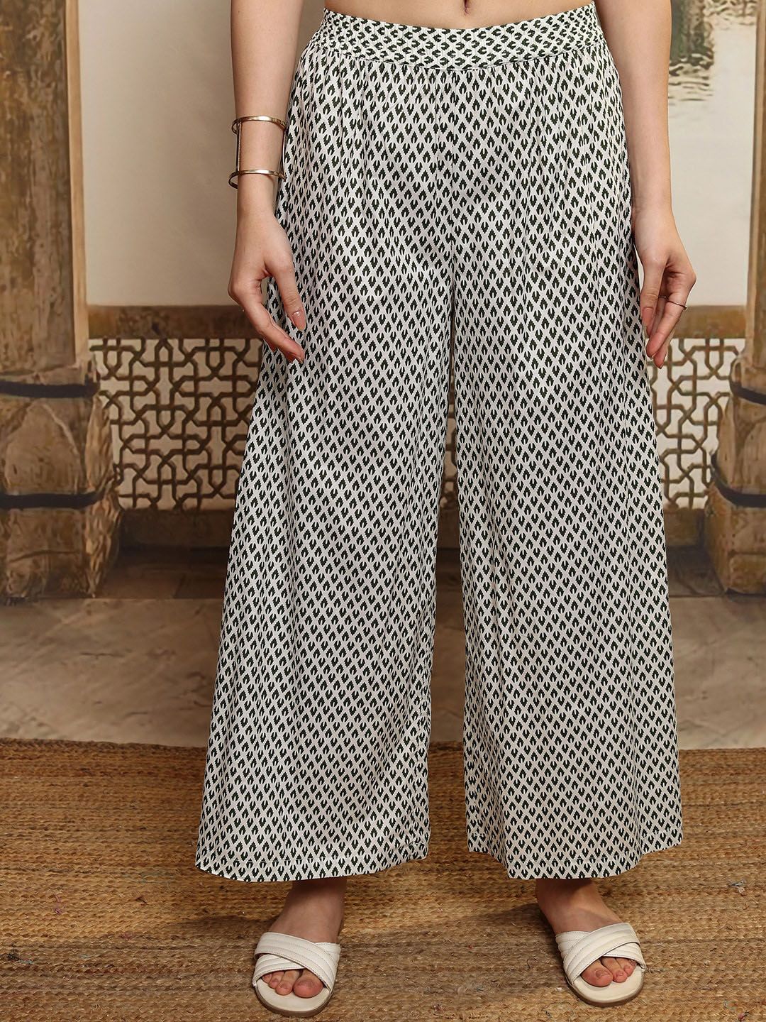 Vishudh Printed  Co Ord Set Tunic Outer Jacket  Top With Flared Trouser