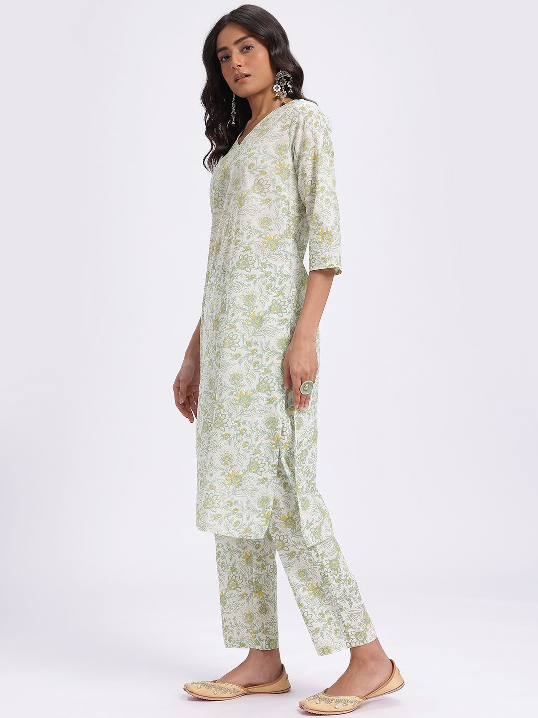 Anouk Floral Printed Cotton Kurta with Trousers & With Dupatta