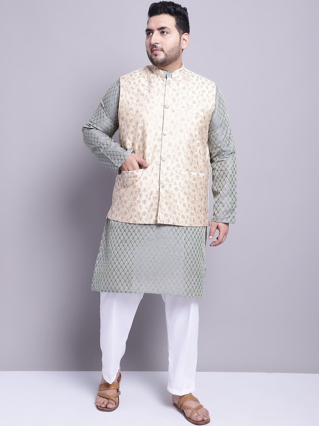 SOJANYA PLUS Rekaan Tenun Etnik Kurta & Piyama Lurus Biasa Dengan Jaket Nehru