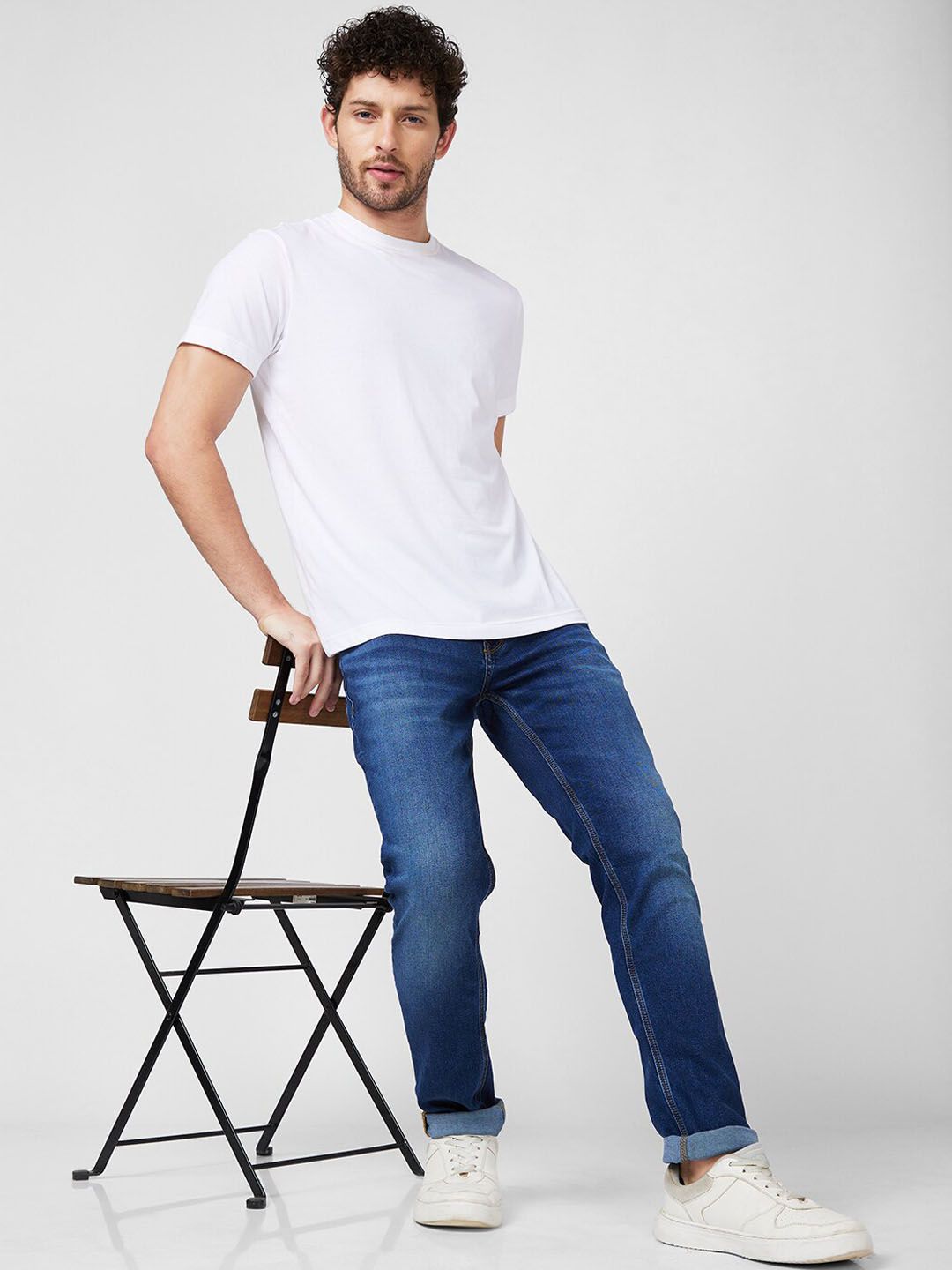 SPYKAR Men Slim Fit Low-Rise Light Fade Cotton Jeans