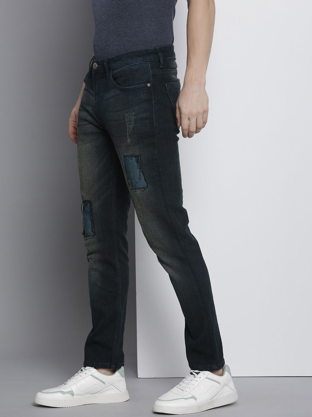 The Indian Garage Co Men Slim Fit Mildly Distressed Light Fade Applique Jeans