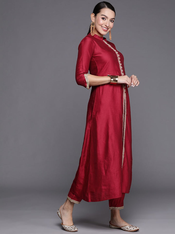 Indo Era Women Striped High Slit Thread Work Liva Kurta With Trousers & Dupatta