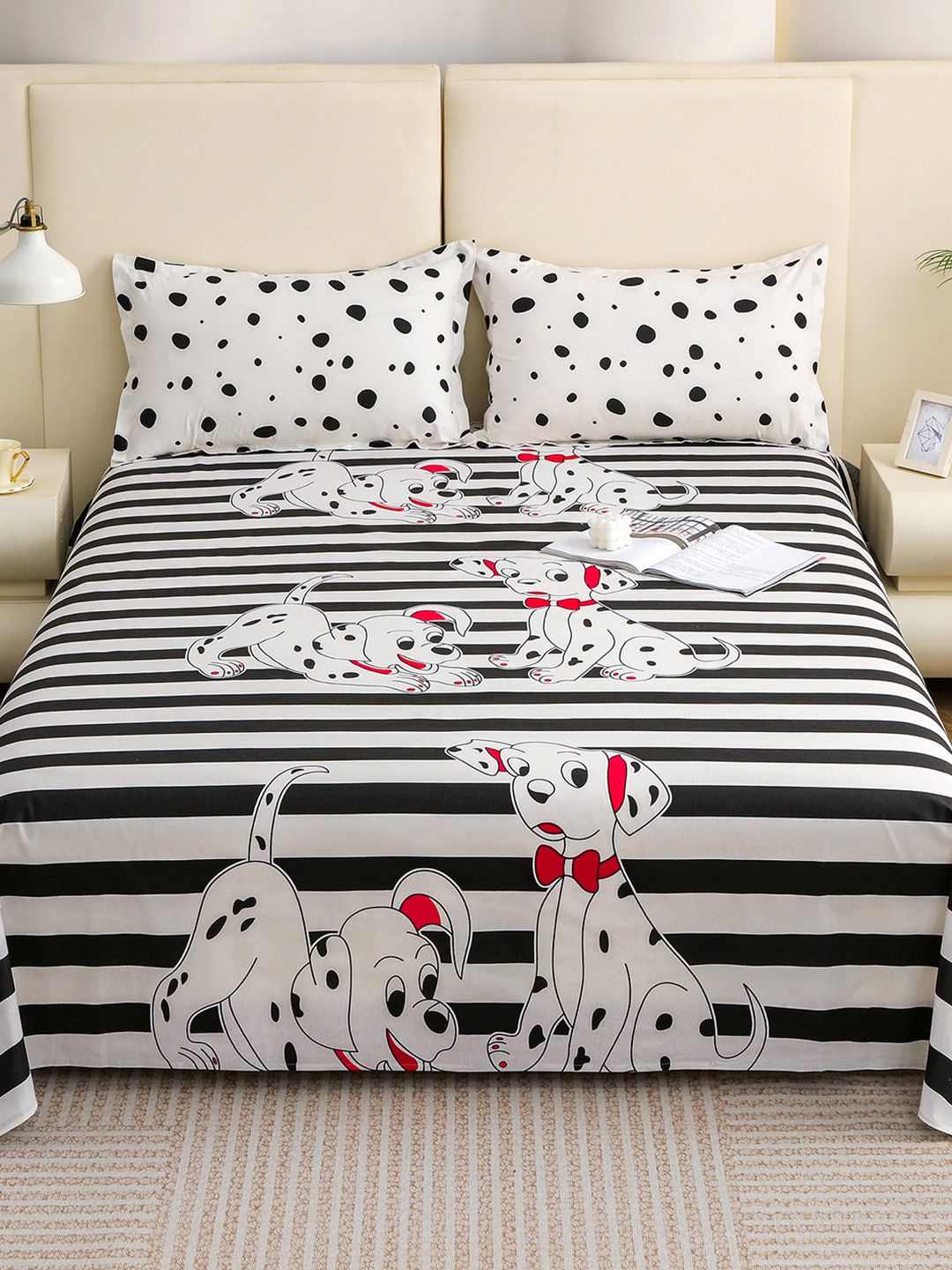 Story@home White Black Cartoon 210 TC Characters King Bedsheet with 2 Pillow Covers