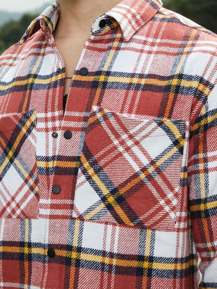 Campus Sutra Men Comfort Opaque Checked Casual Shirt