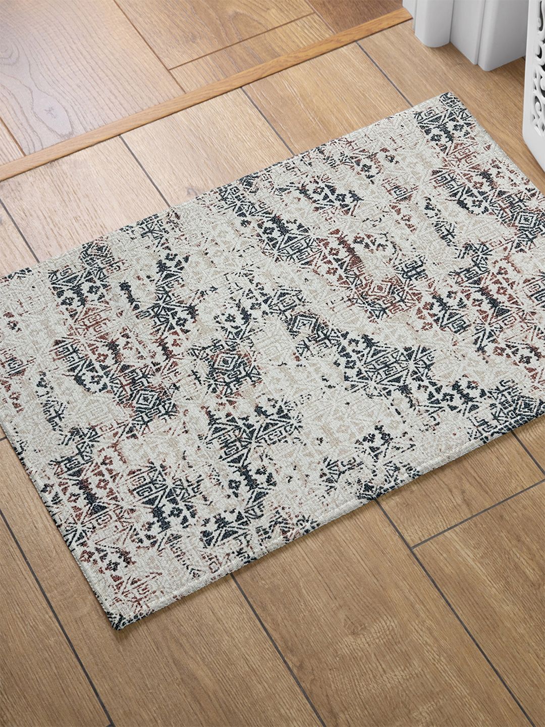 Angkasa Bandar Grey & Blue Geometric Printed Vintage Anti Carpet