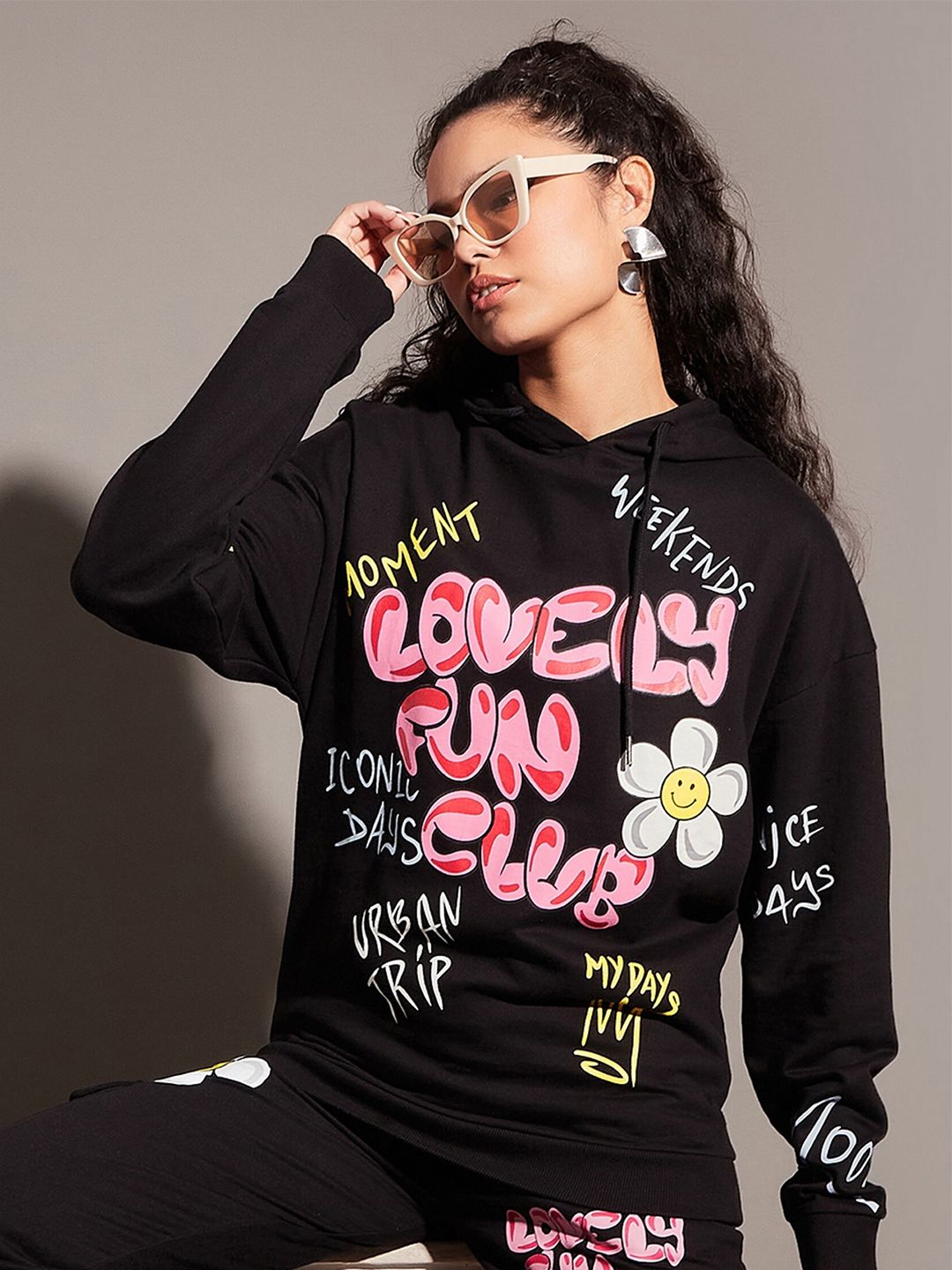 SASSAFRAS Typography Printed Long Sleeves Hooded Fleece Sweatshirt
