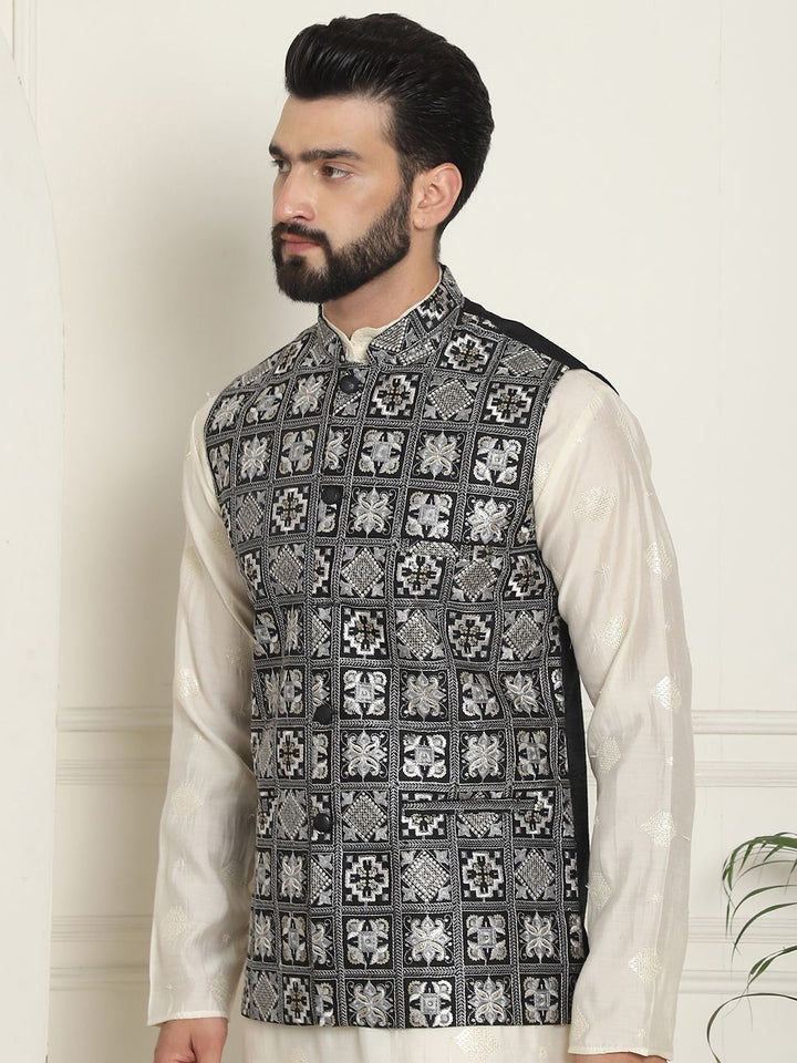SOJANYA Embroidered Woven Nehru Jackets