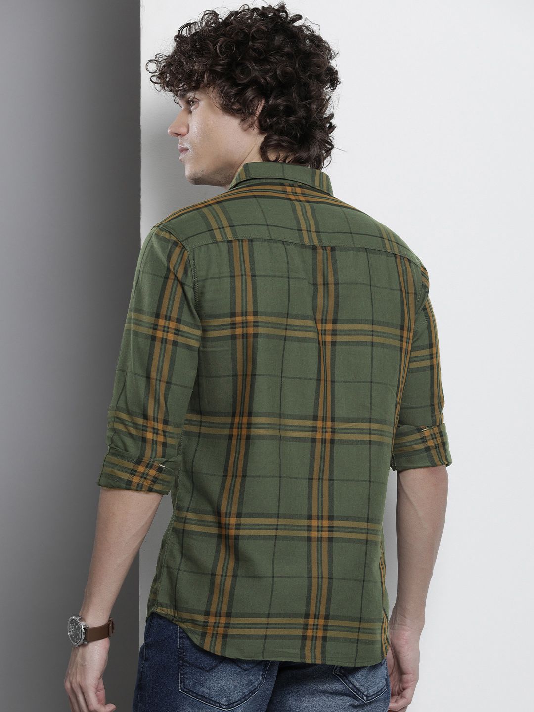 The Indian Garage Co Men Checked Casual Shirt