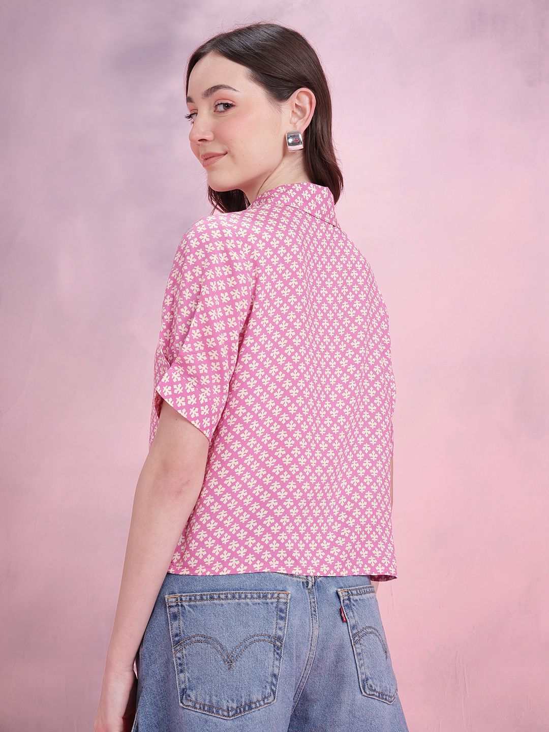 DressBerry Women Floral Printed Casual Crop Shirt