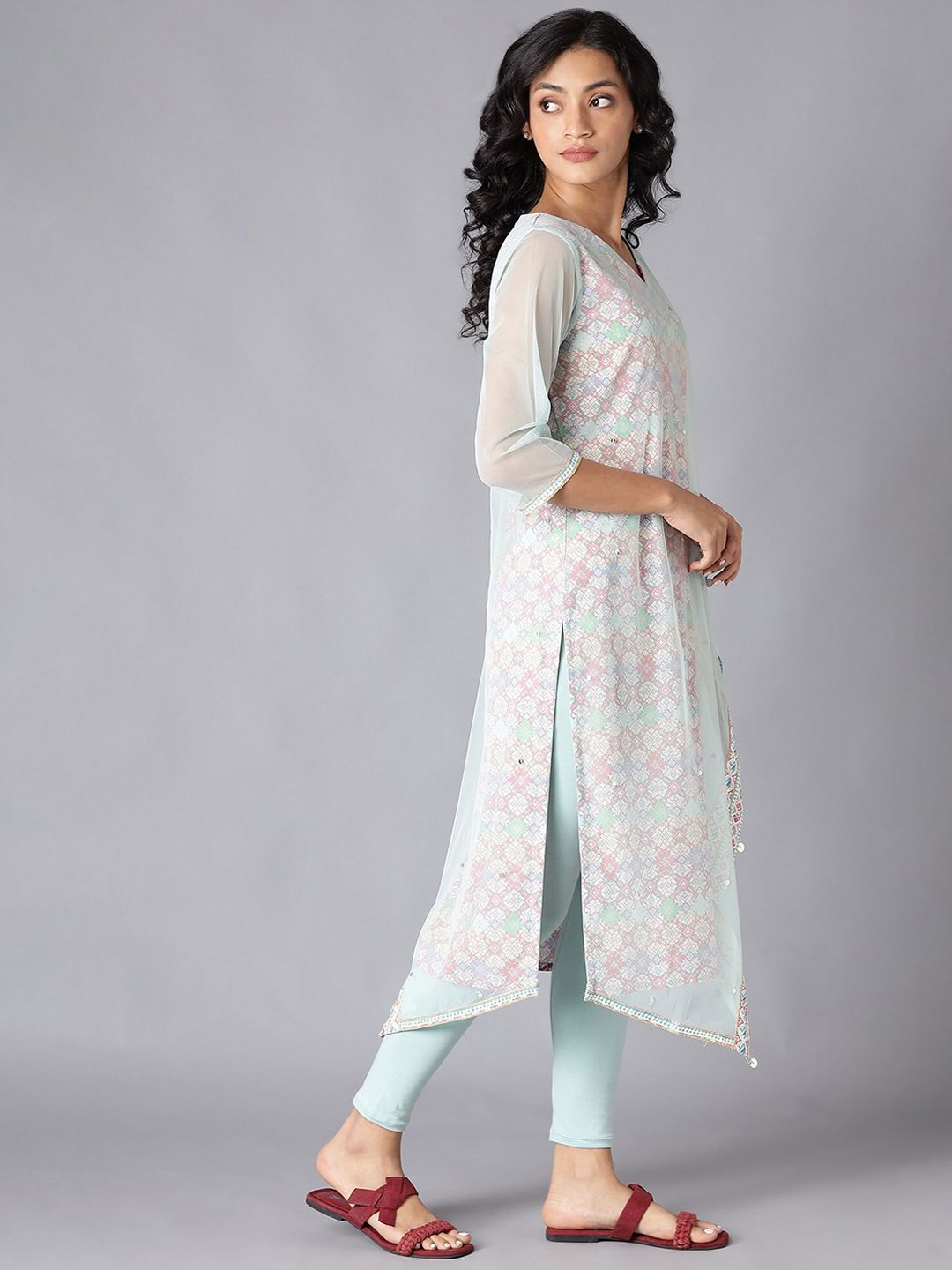 W Women Floral Printed Gotta Patti Kurta with Leggings