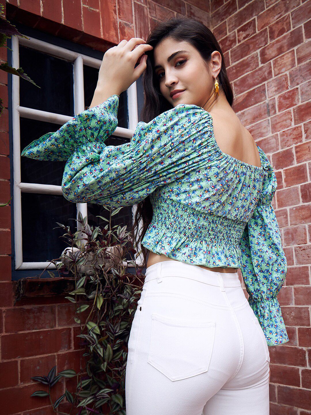 Berrylush Green Floral Printed Smocked Trumpet Sleeve Crop Top