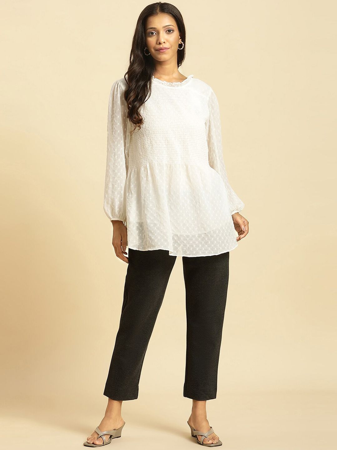 W Women Slim Fit Mid-Rise Cropped Trousers