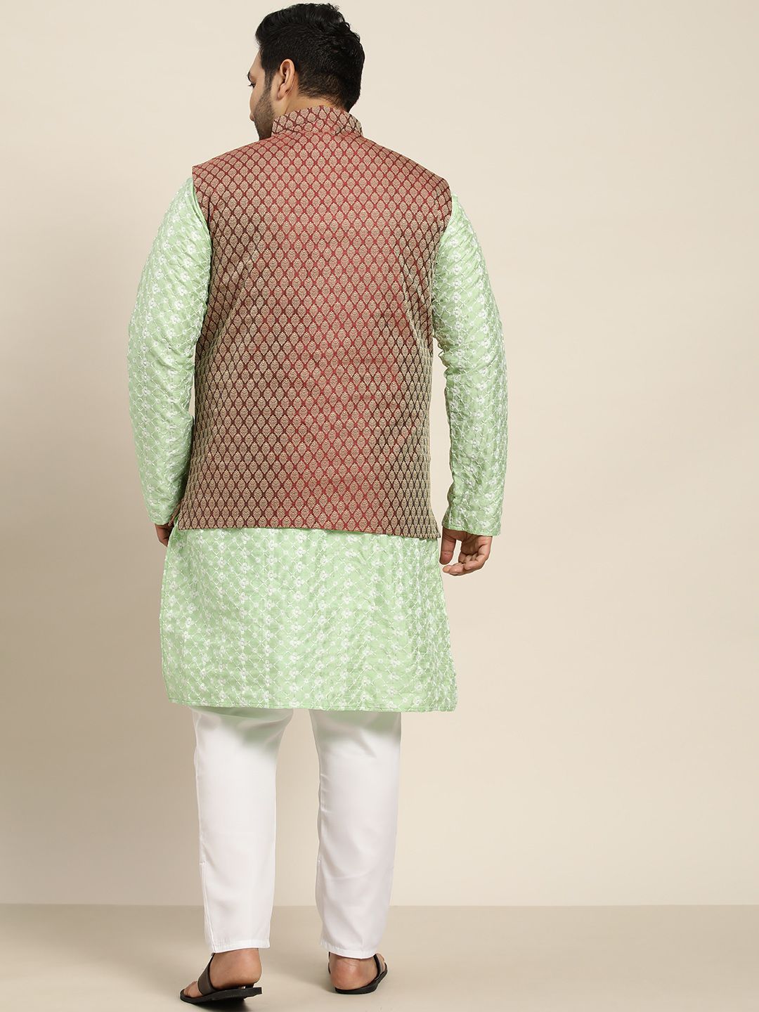SOJANYA PLUS Men Sea Green Embroidered Kurta with Churidar Comes with a Nehru Jacket