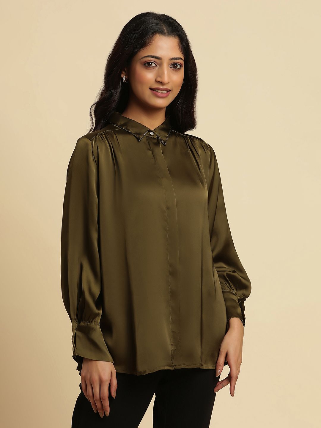 W Spread Collar Satin Shirt