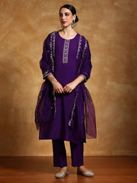 Varanga Women Ethnic Motifs Embroidered Thread Work Kurta with Trousers & With Dupatta