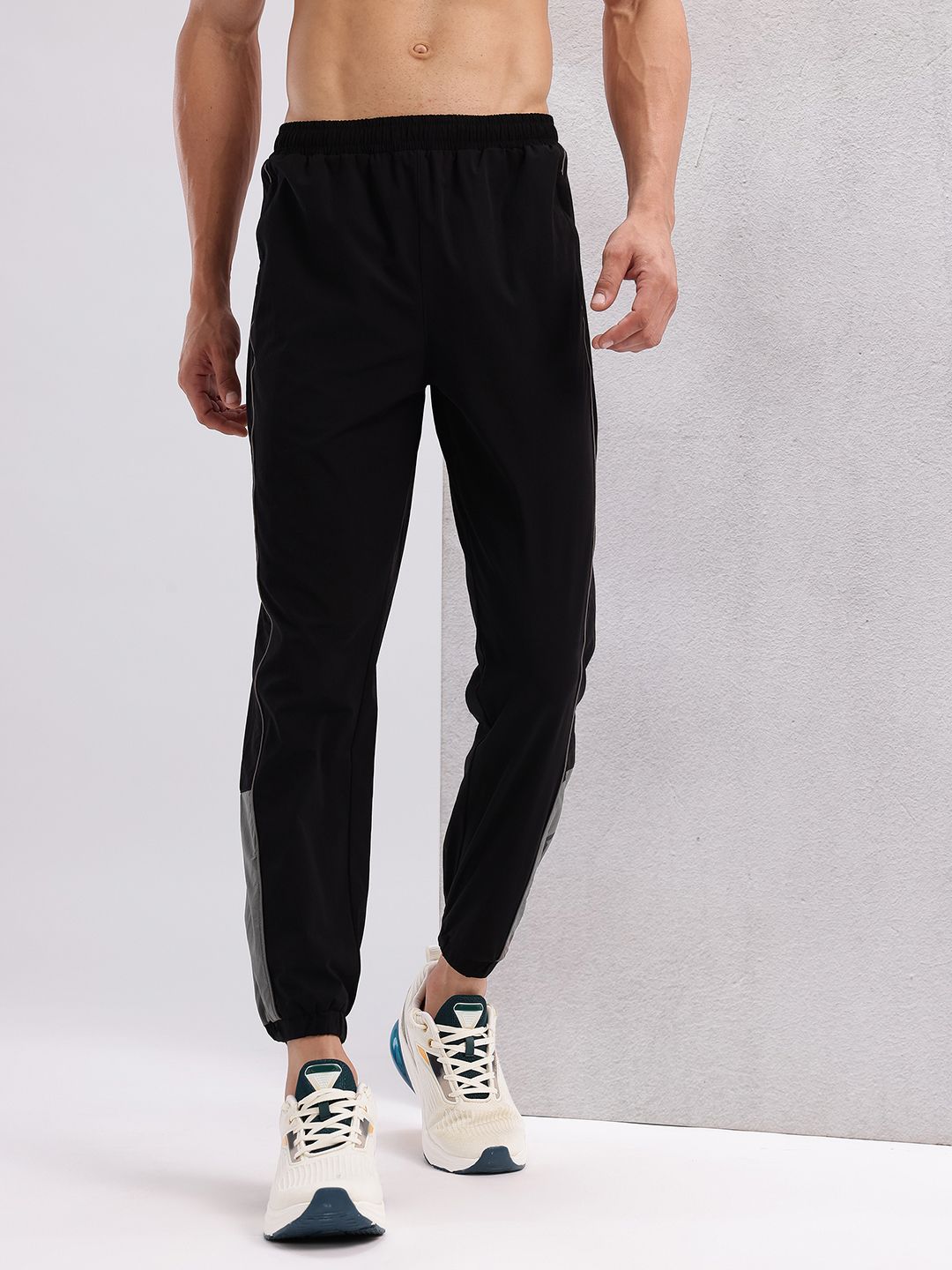 HRX by Hrithik Roshan Men Rapid-Dry Training Joggers