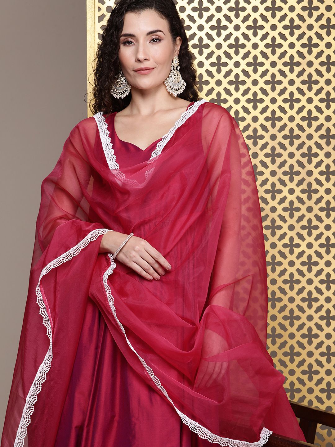 House of Pataudi Women Jashn Kurta With Churidar & Dupatta