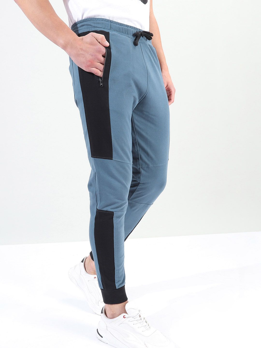 The Indian Garage Co Men Teal Blue & Black Colourblocked Slim-Fit Joggers
