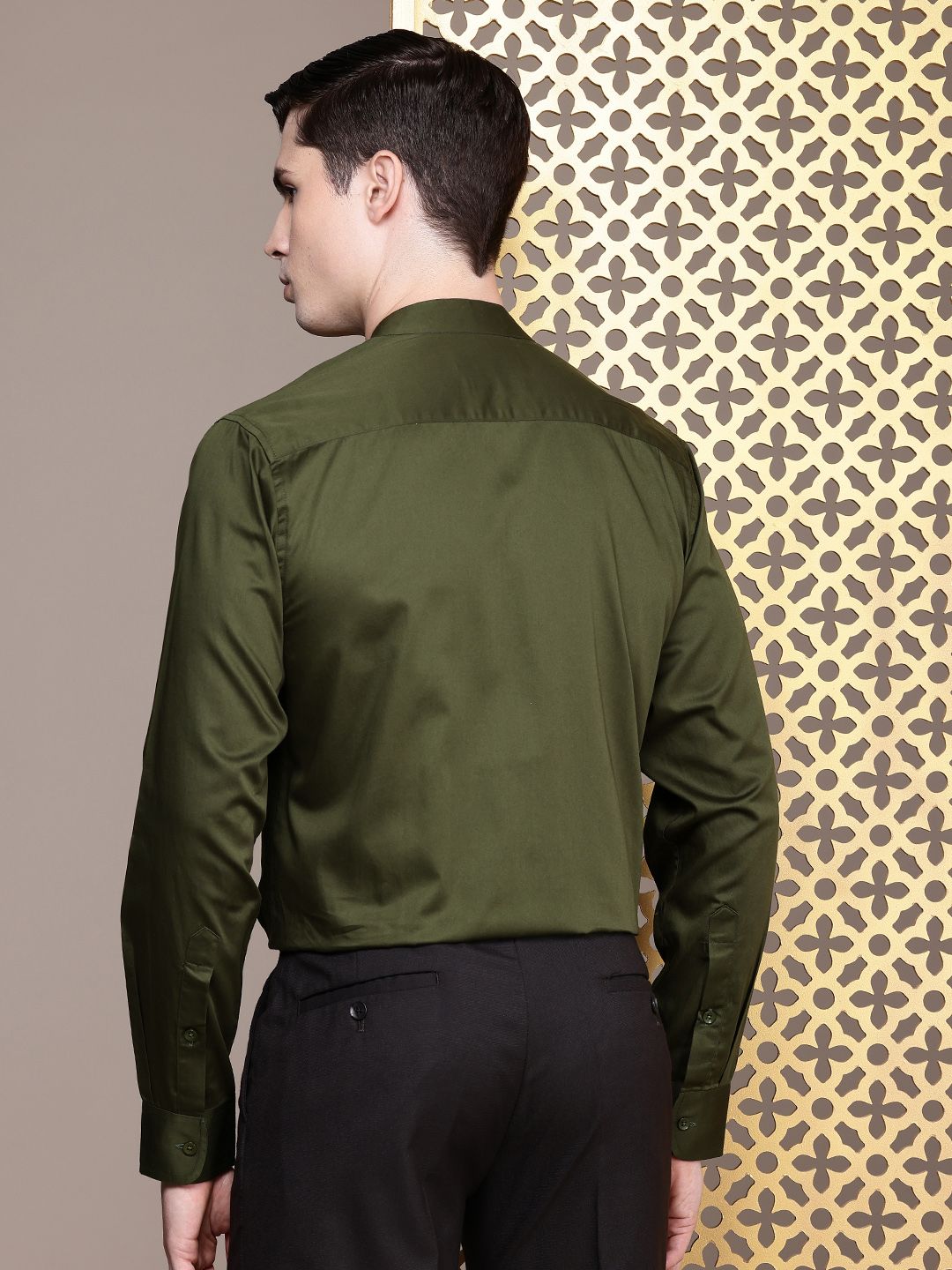 House of Pataudi Pure Cotton Embroidered Detail Opaque Party Shirt