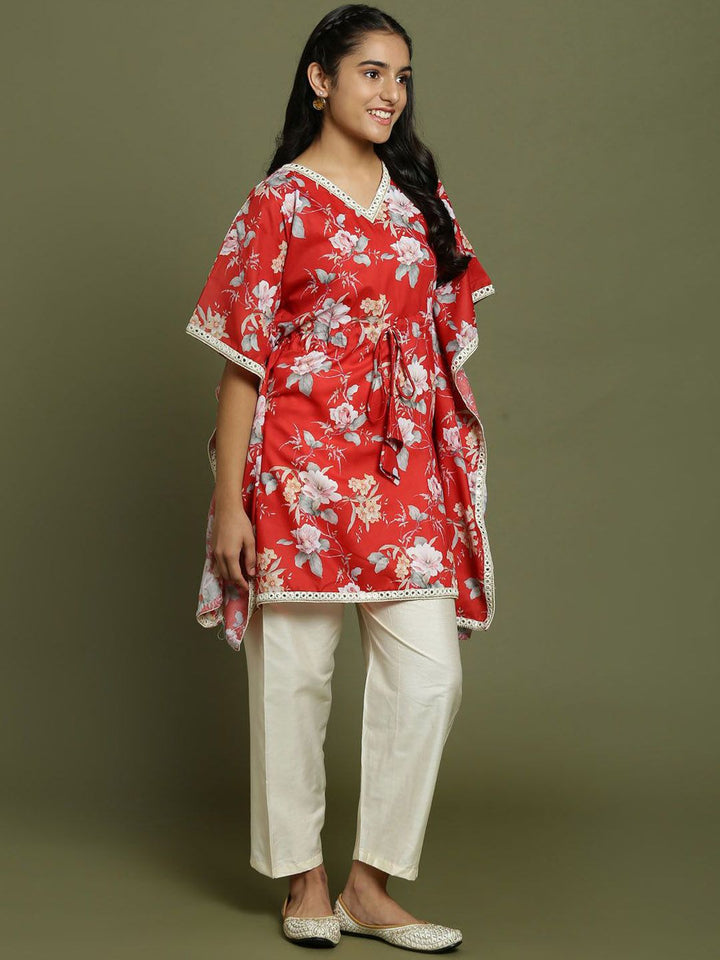 VASTRAMAY Girls Floral Printed Regular Mirror Work Kurta with Salwar
