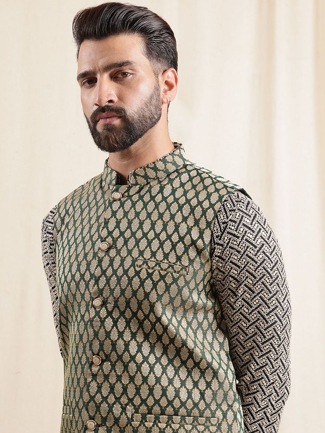 Motif Etnik Anouk Bersulam Kurta Kapas Tulen Bersulam Sequnnied Dengan Piyama & Jaket Nehru