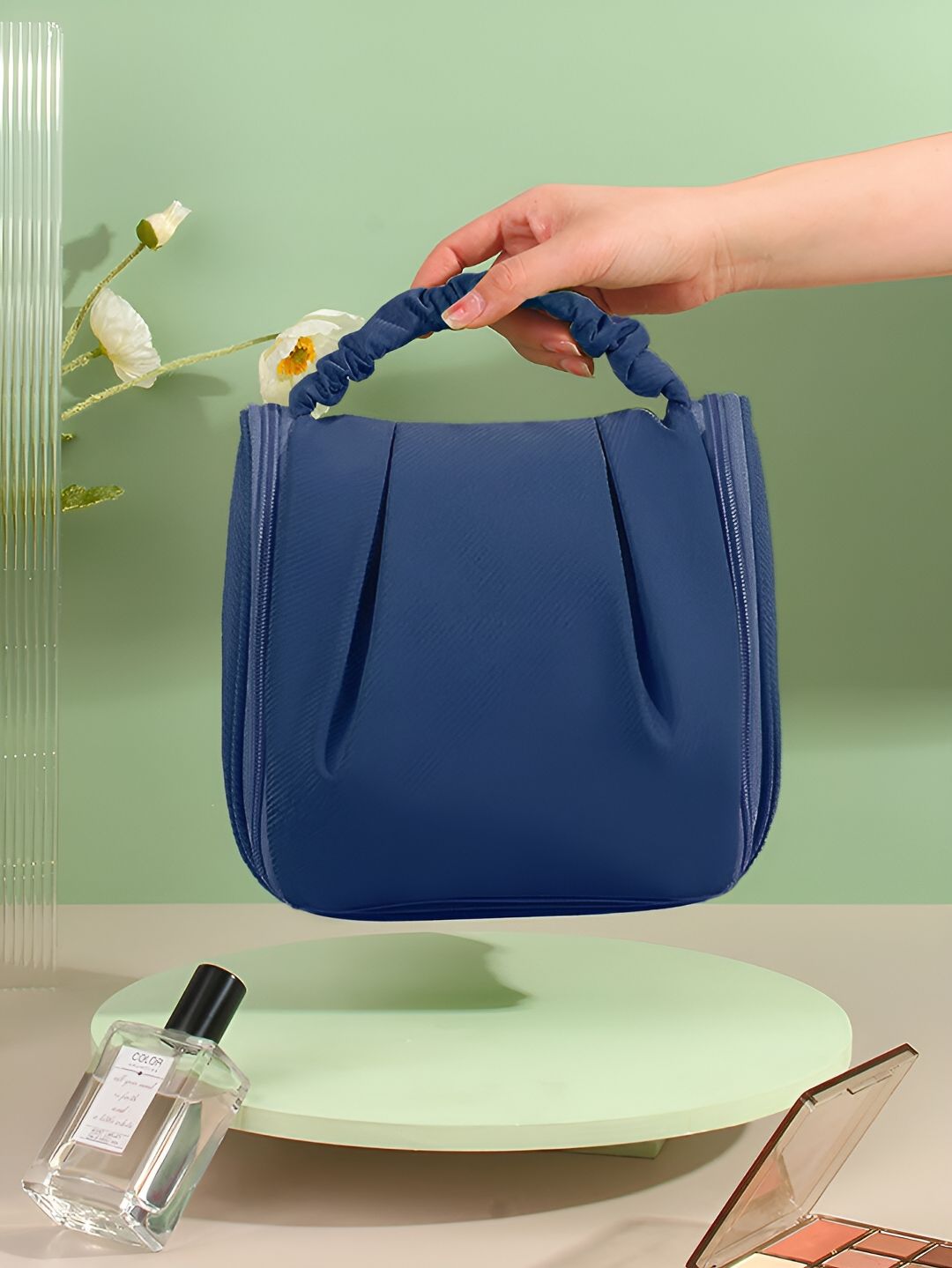 Cortina Navy Blue Water Resistant Makeup Organiser