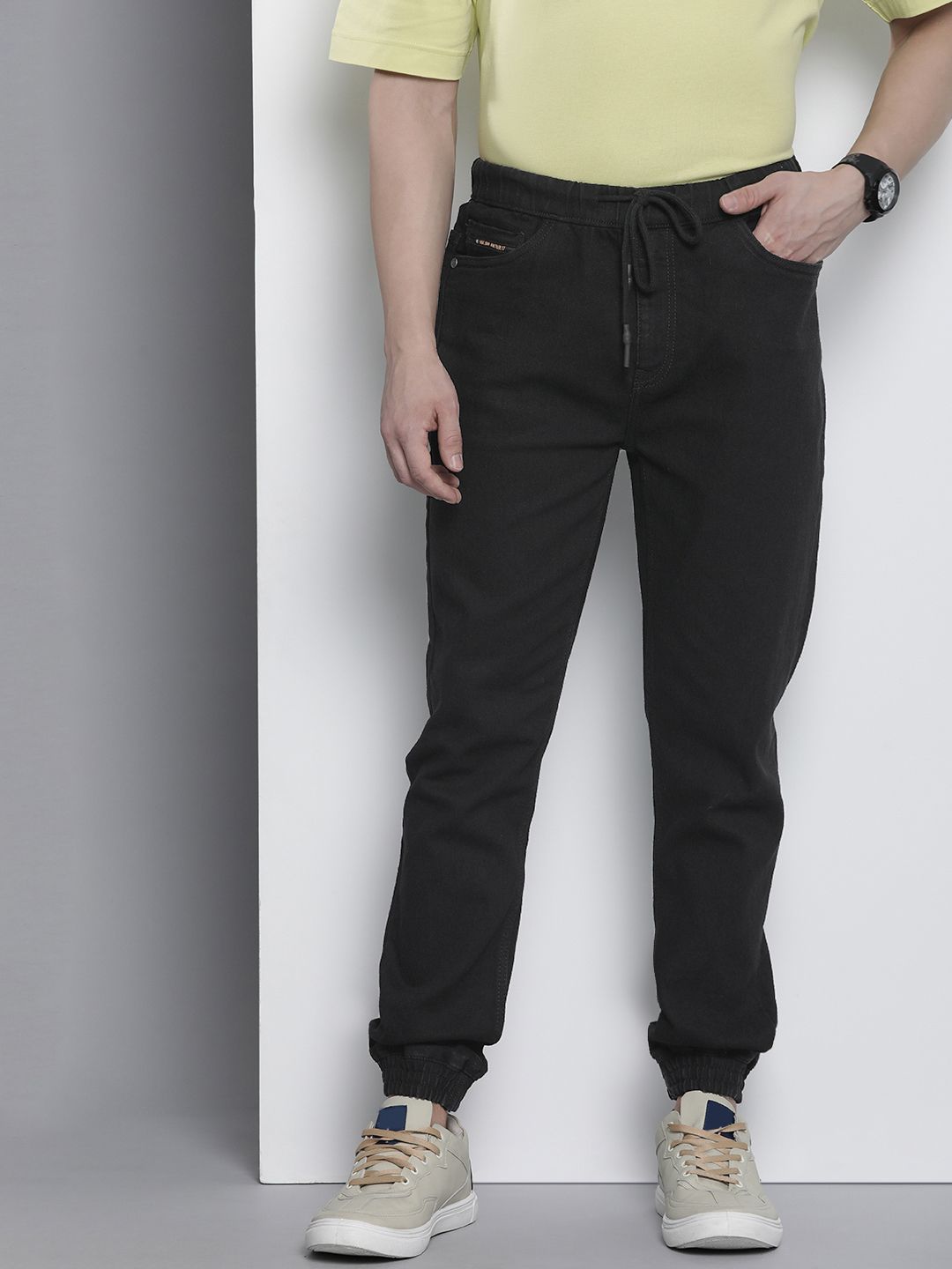 The Indian Garage Co Men Solid Slim Fit Jeans