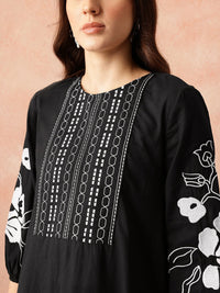 all about you Yoke Design Regular Thread Work Pure Cotton Kurta & Trousers
