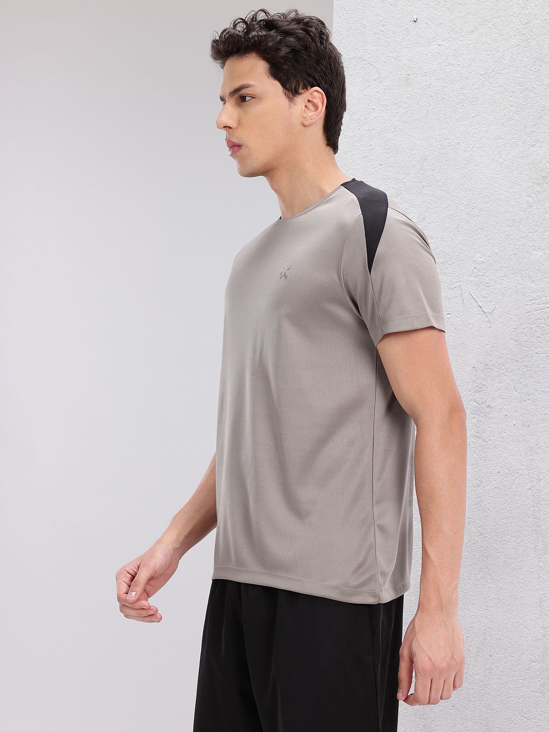 HRX by Hrithik Roshan Colourblocked Detail Rapid-Dry Running T-shirt