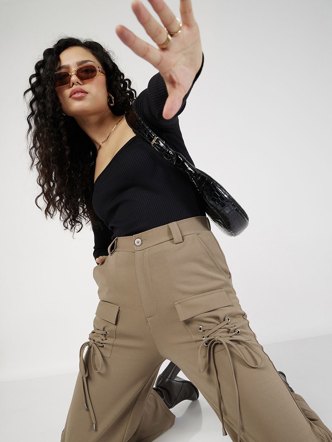 SASSAFRAS Women Plain Flat-Front High-Rise Cargos