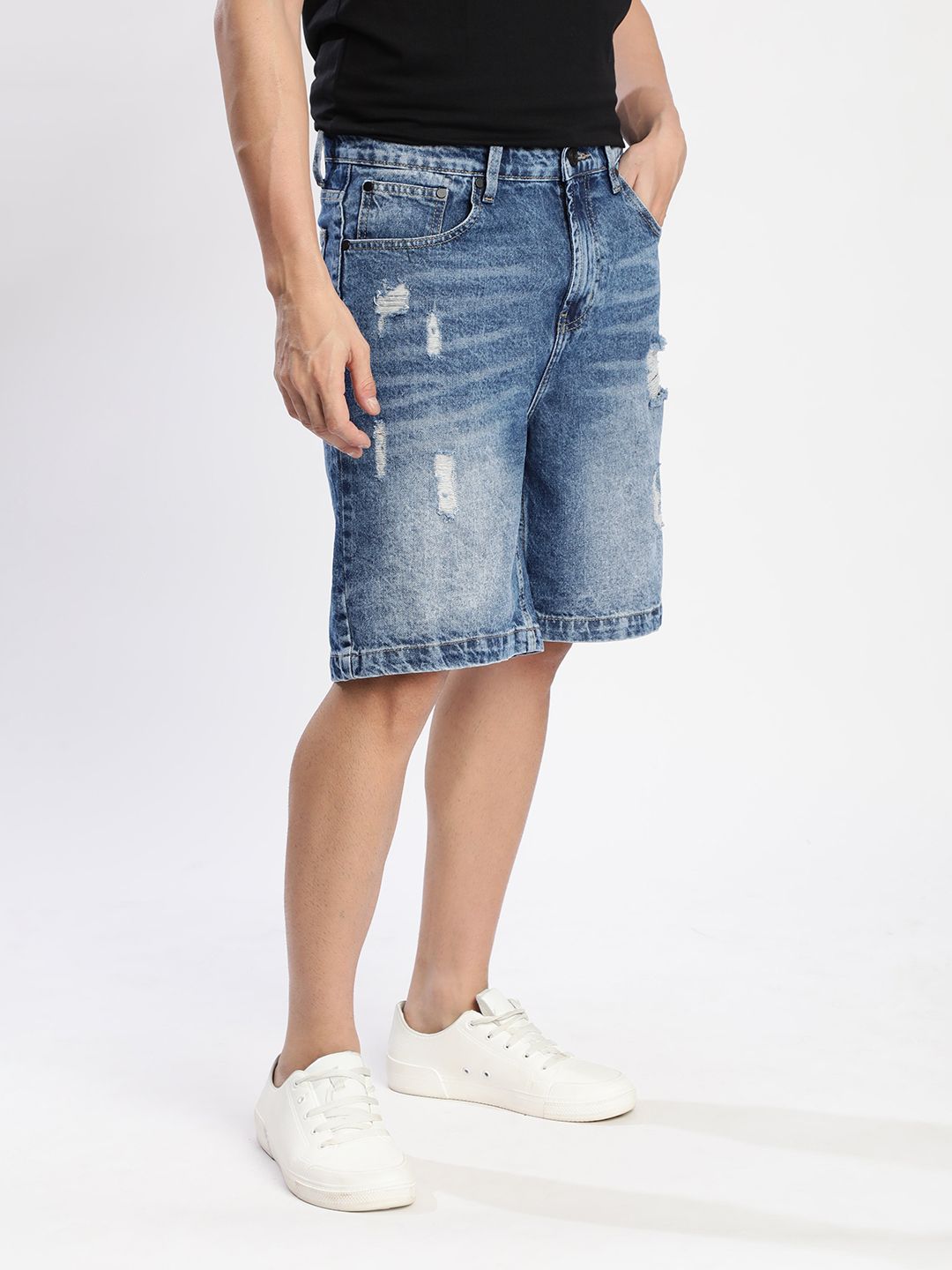 Bene Kleed Men Baggy Fit Distressed Denim Shorts