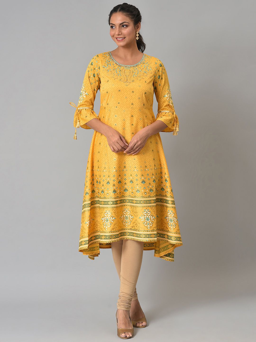 AURELIA Festive Floral Print Crepe Kurta