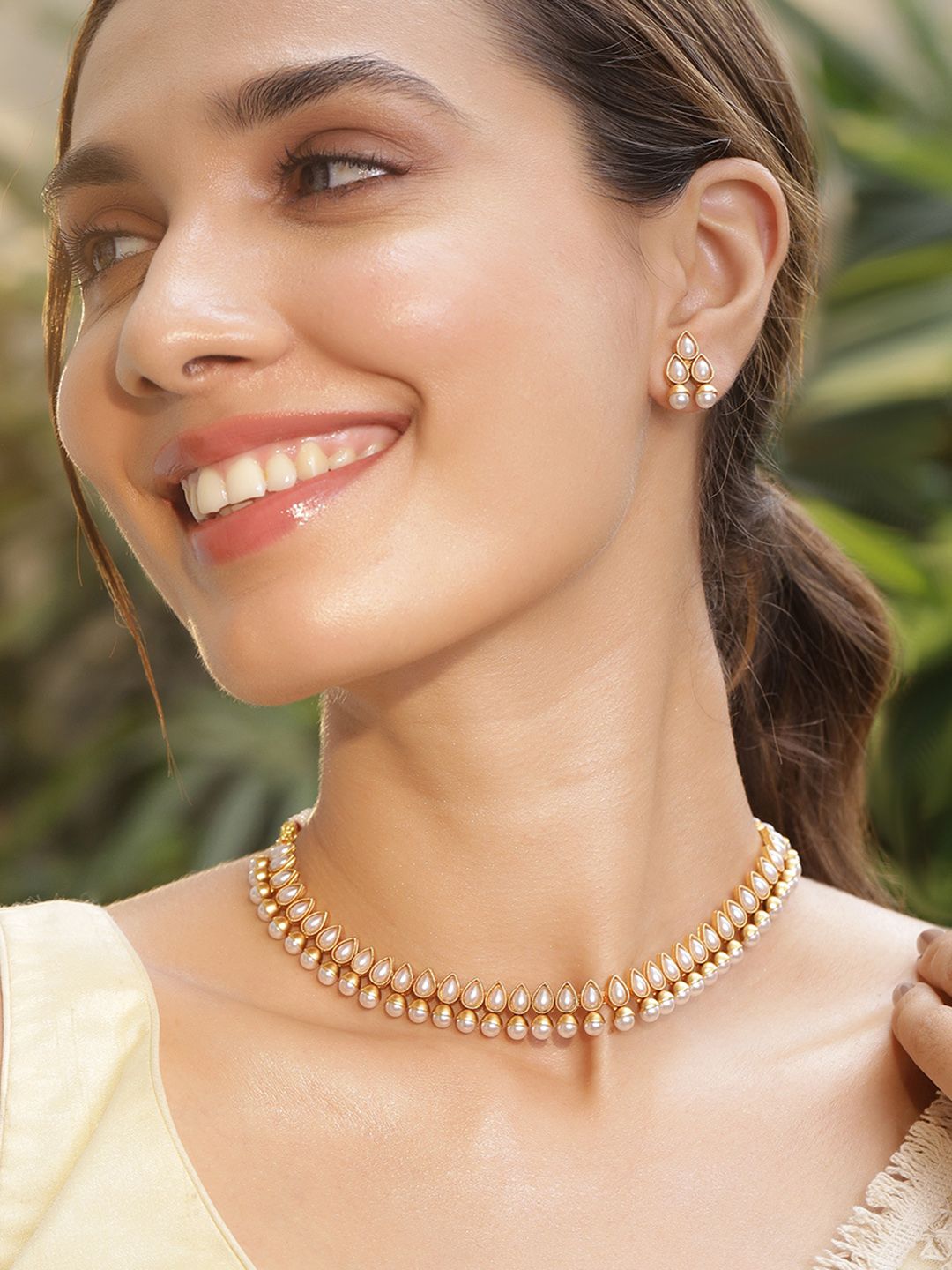 Rubans 18k emas bersalut mutiara putih manik kalung choker buatan tangan kontemporari